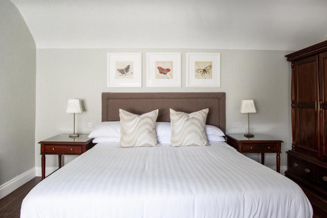 Millbrook Lodge Hotel Ballynahinch Buitenkant foto