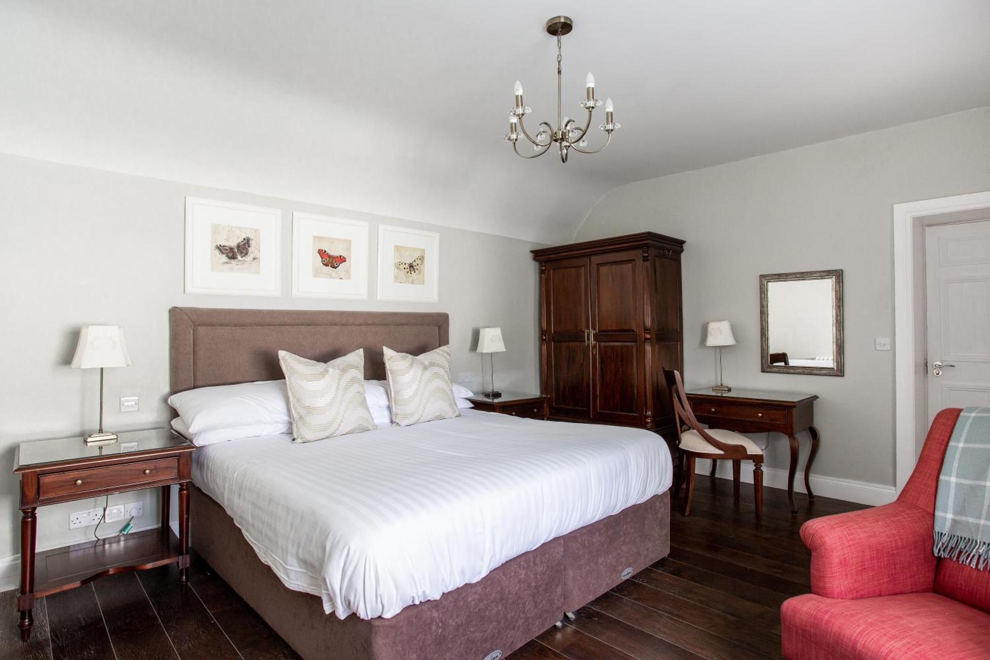 Millbrook Lodge Hotel Ballynahinch Buitenkant foto