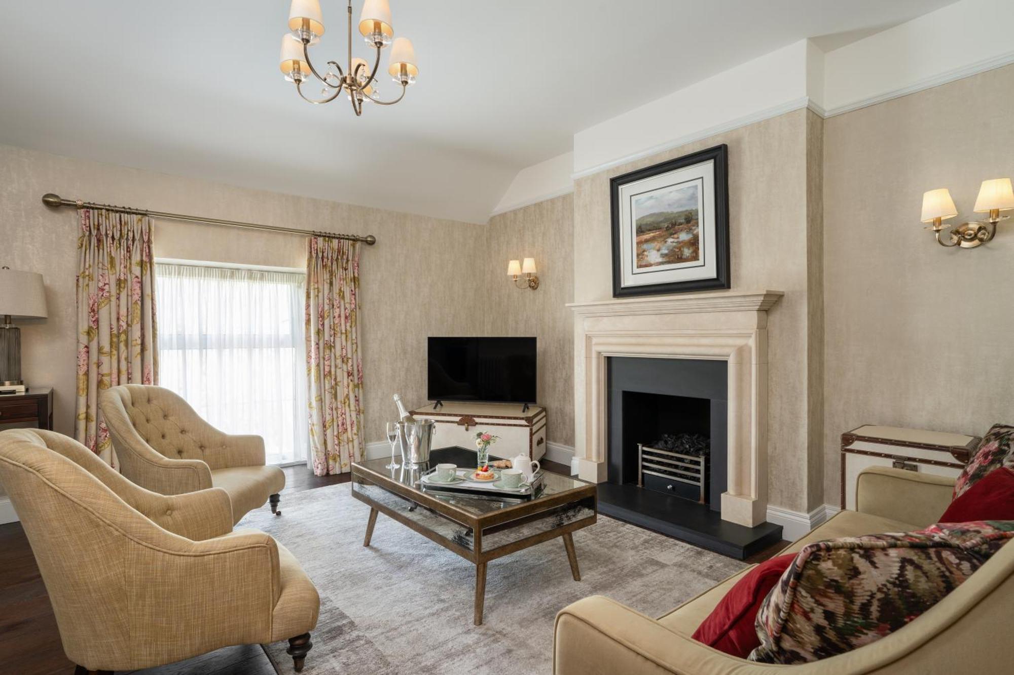 Millbrook Lodge Hotel Ballynahinch Buitenkant foto